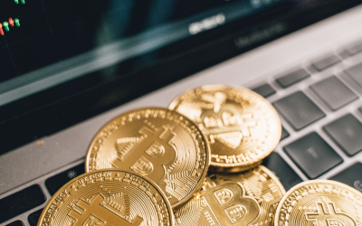 Blockchain, nouvel himalaya technologique entre adoption massive et course réglementaire